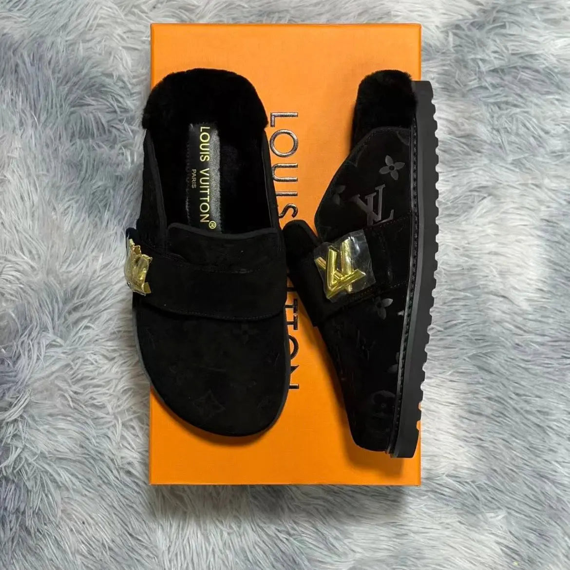 LV slides Foreign Gallery Foreign Gallery