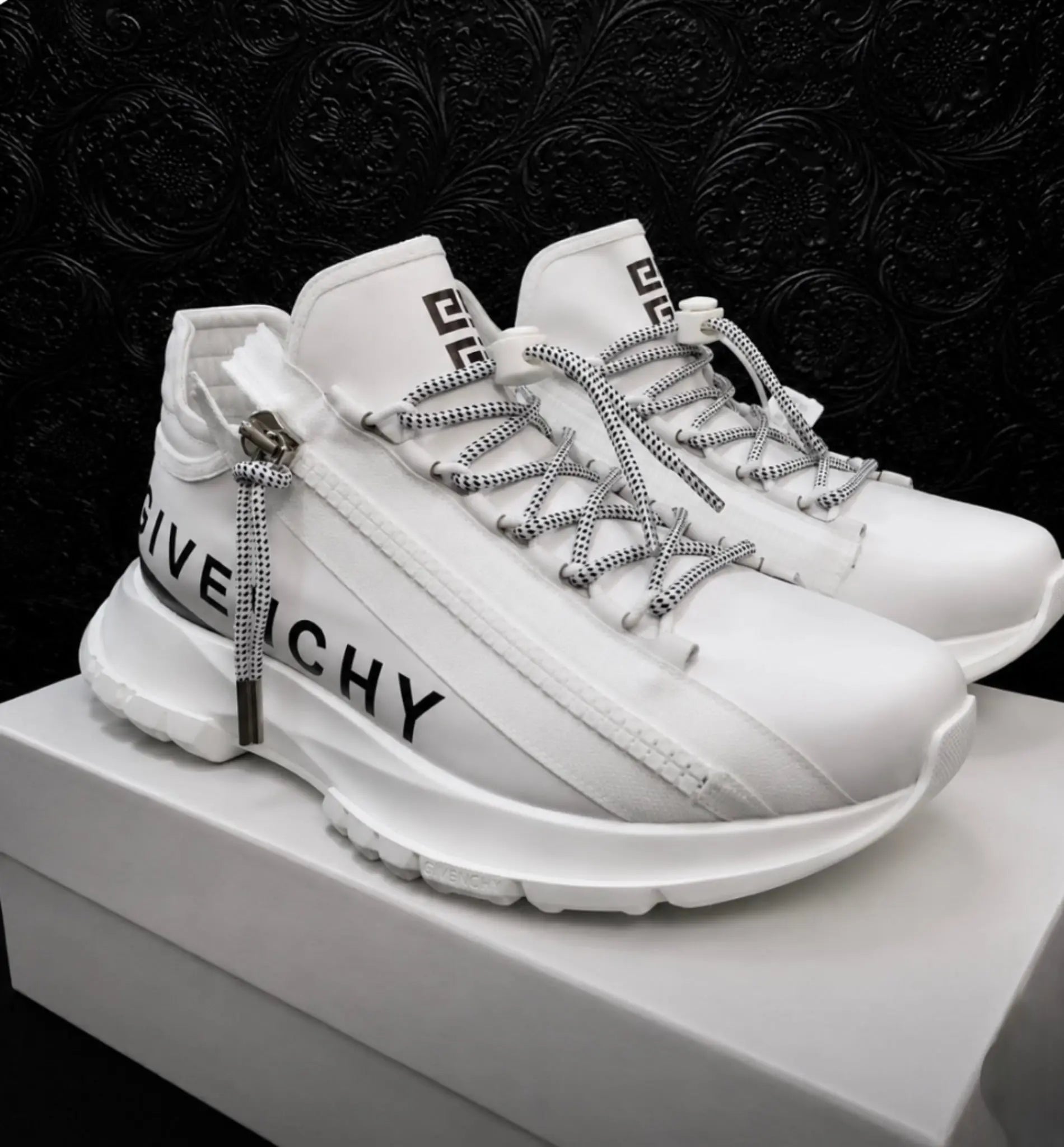 Givenchy Foreign Gallery Foreign Gallery