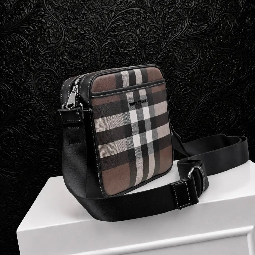 Burbry bag Foreign Gallery Foreign Gallery